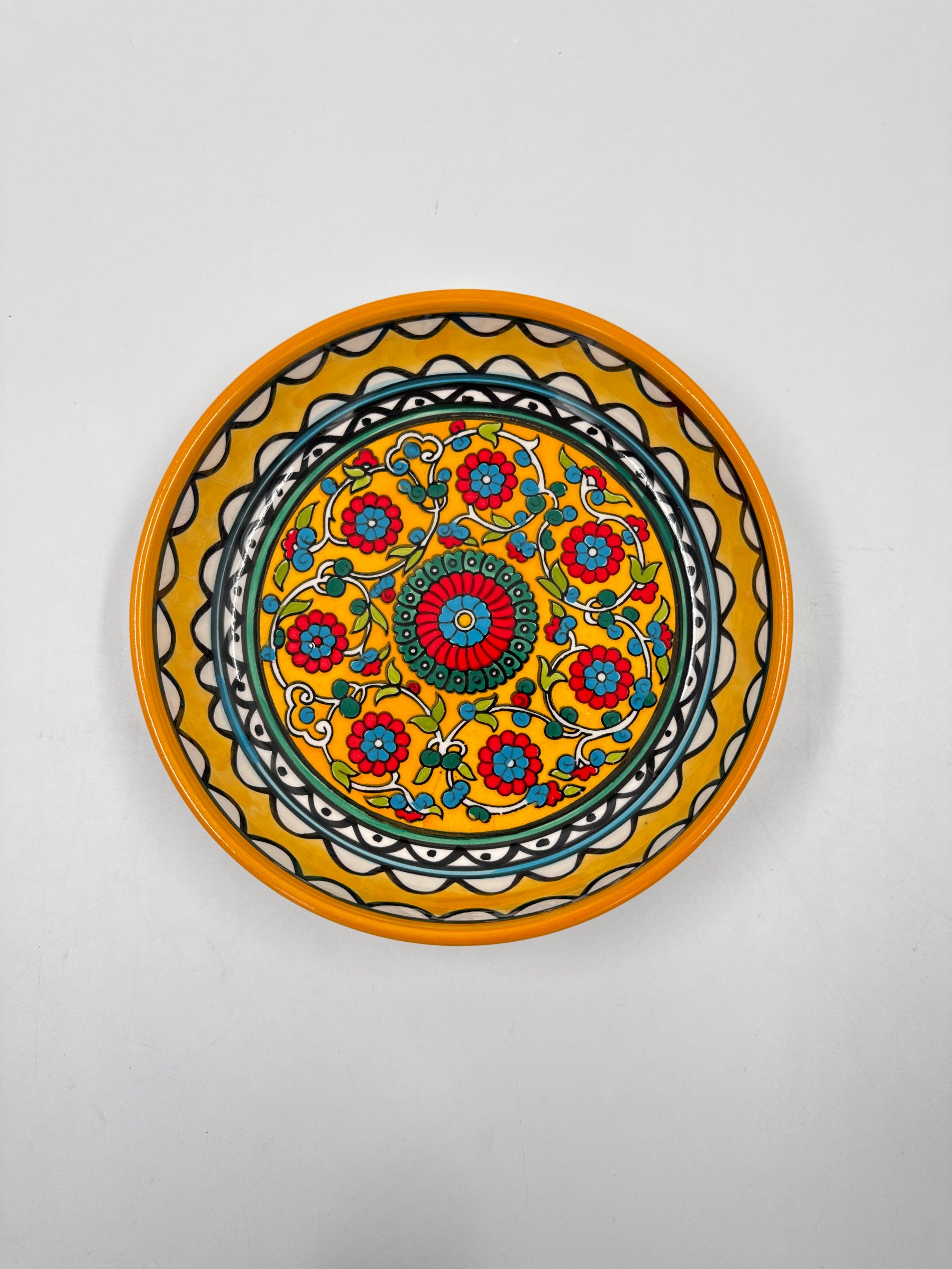 Hvitt brett 18-23-28 cm