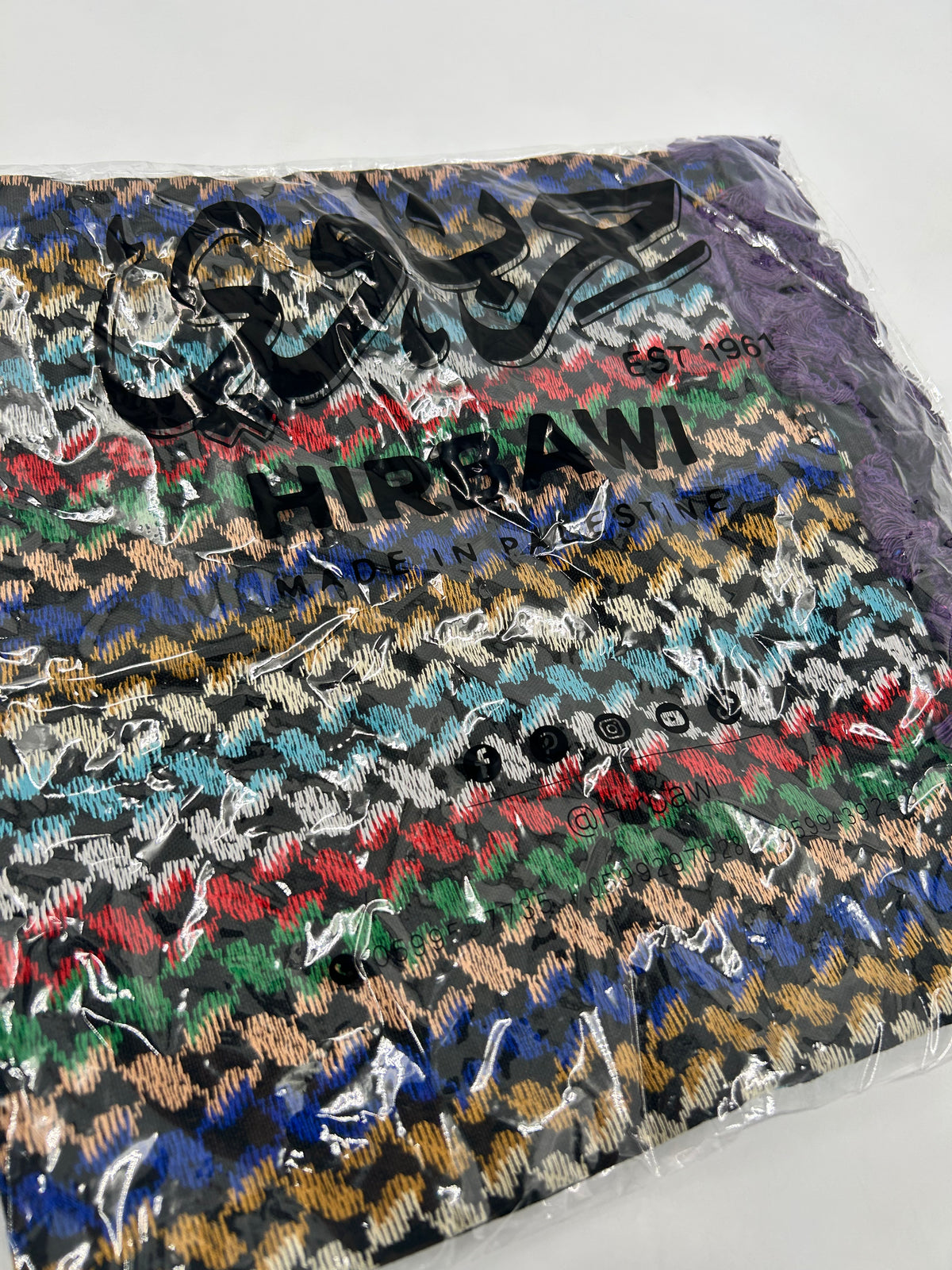 Autentico kuffiyeh Hirbawi - multicolore con nappa viola