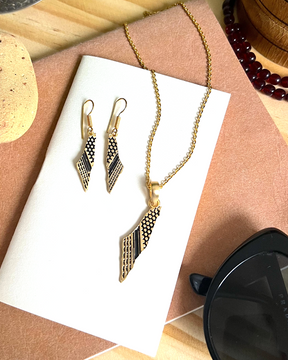 Conjunto de collar y pendientes con mapa de Palestina